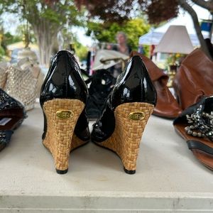 BCBG Max Azria Size 7.5